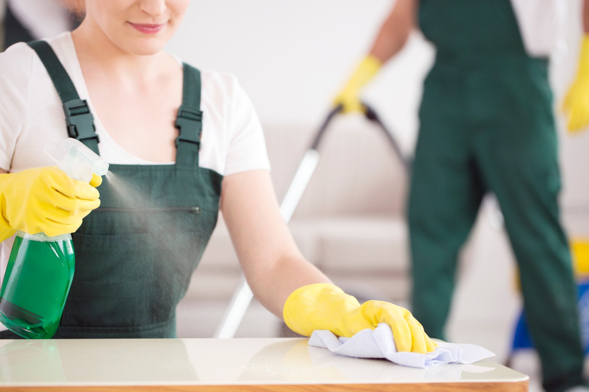 How Deep House Cleaning Companies Can Save You Time and Stress